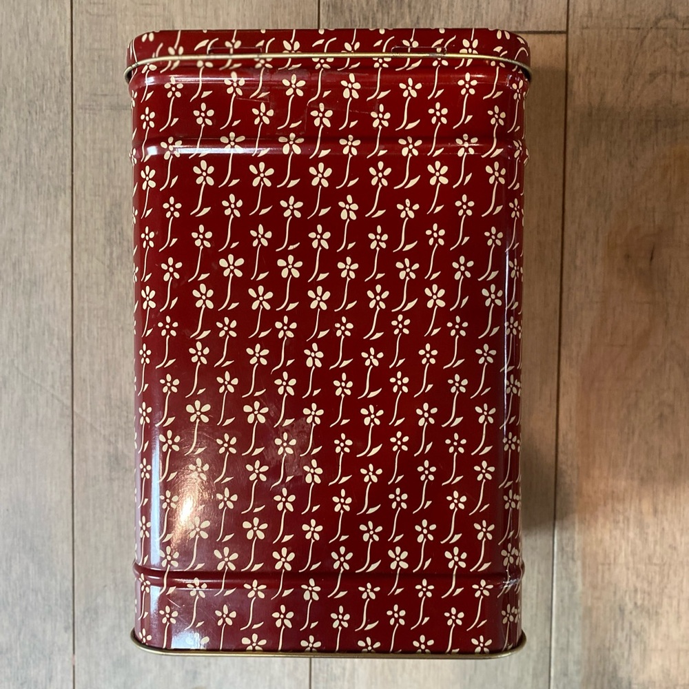 Tin & Lid Storage Red Maroon Simple Floral Made In England Biscuit Tea Storage